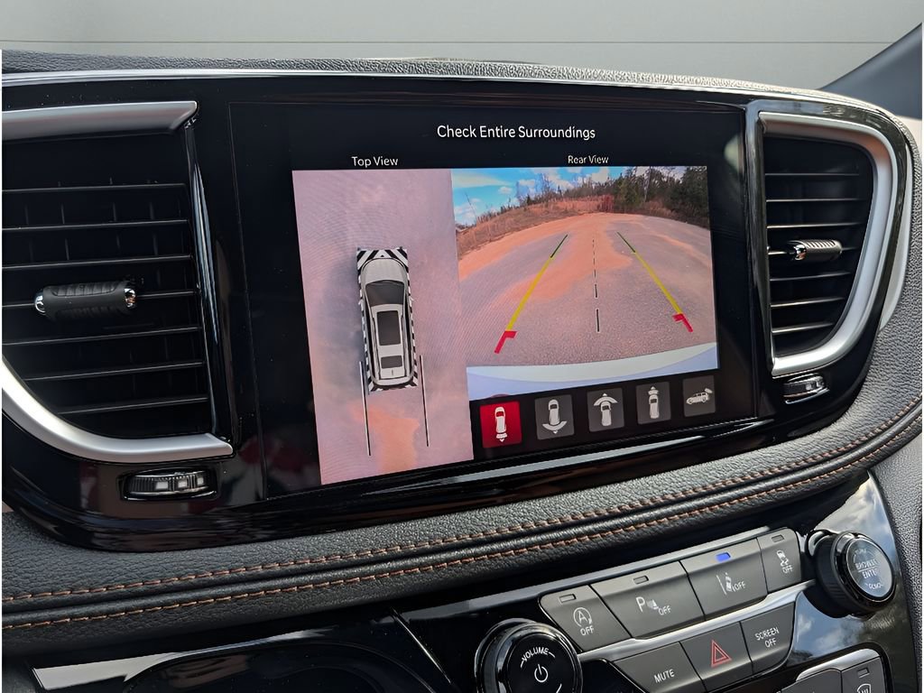 New 2026 Chrysler Pacifica Pinnacle image 27