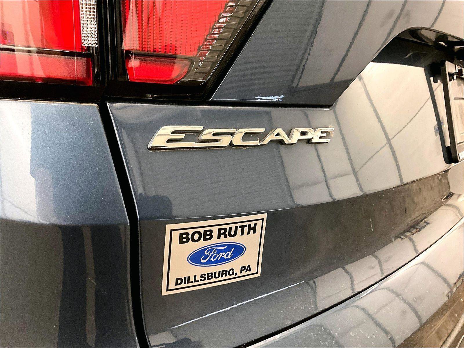 Used 2018 Ford Escape SE image 13