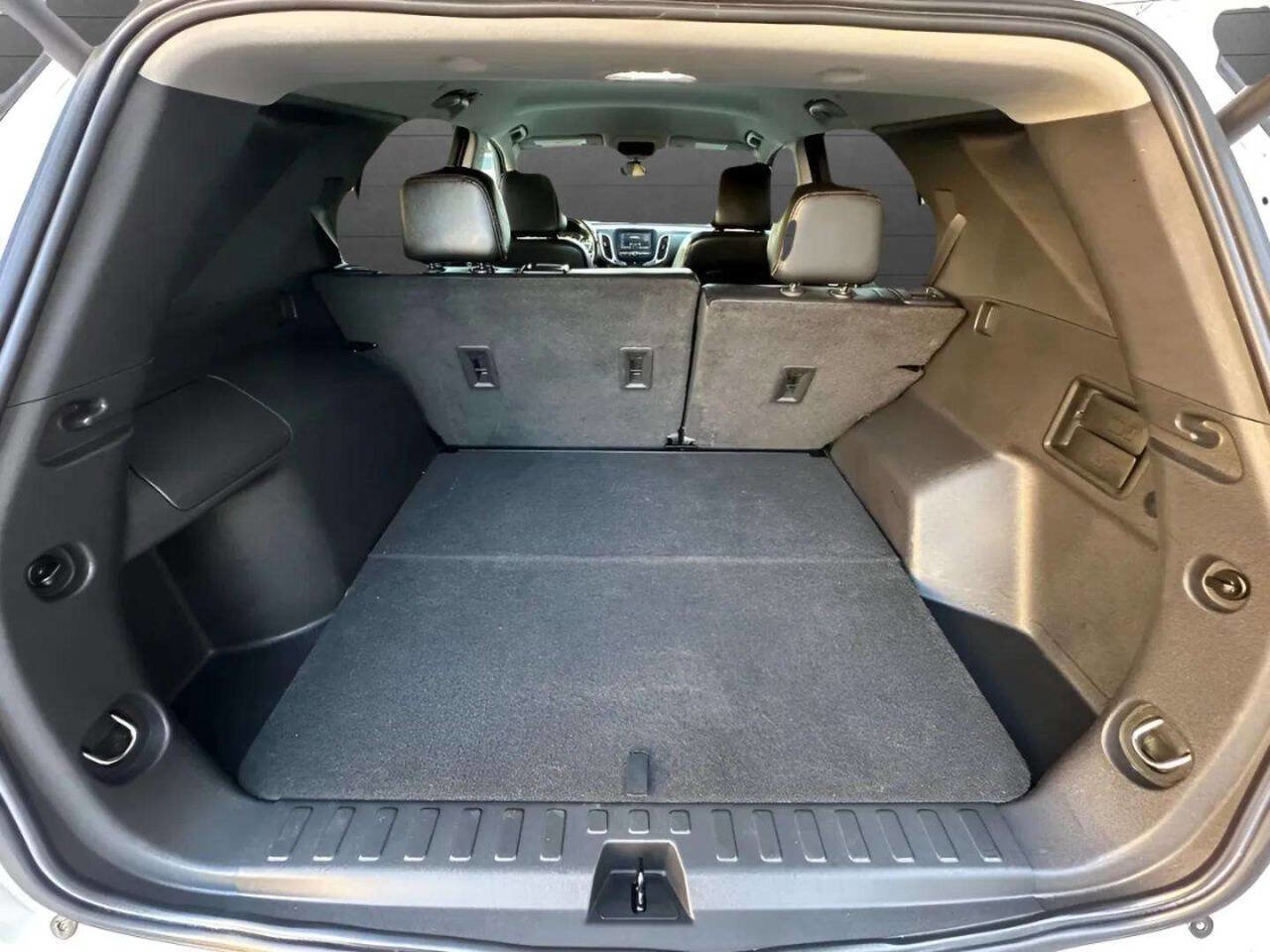 Used 2021 Chevrolet Equinox LT image 39