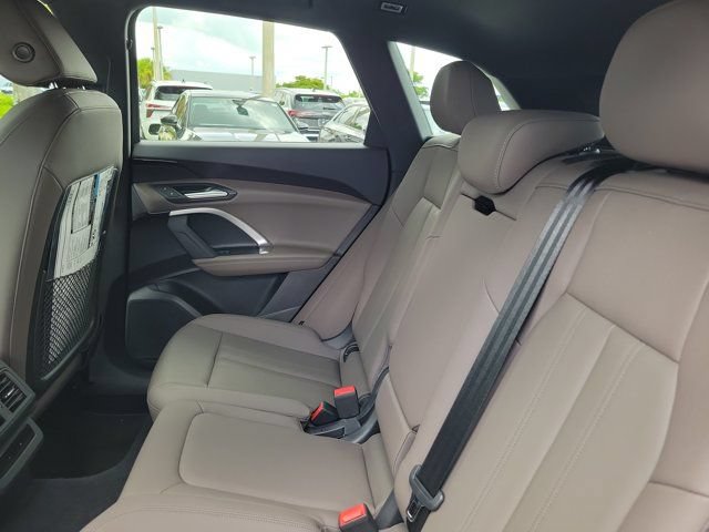 Used 2025 Audi Q5 Premium w/ Convenience Package AWD/4WD image 11