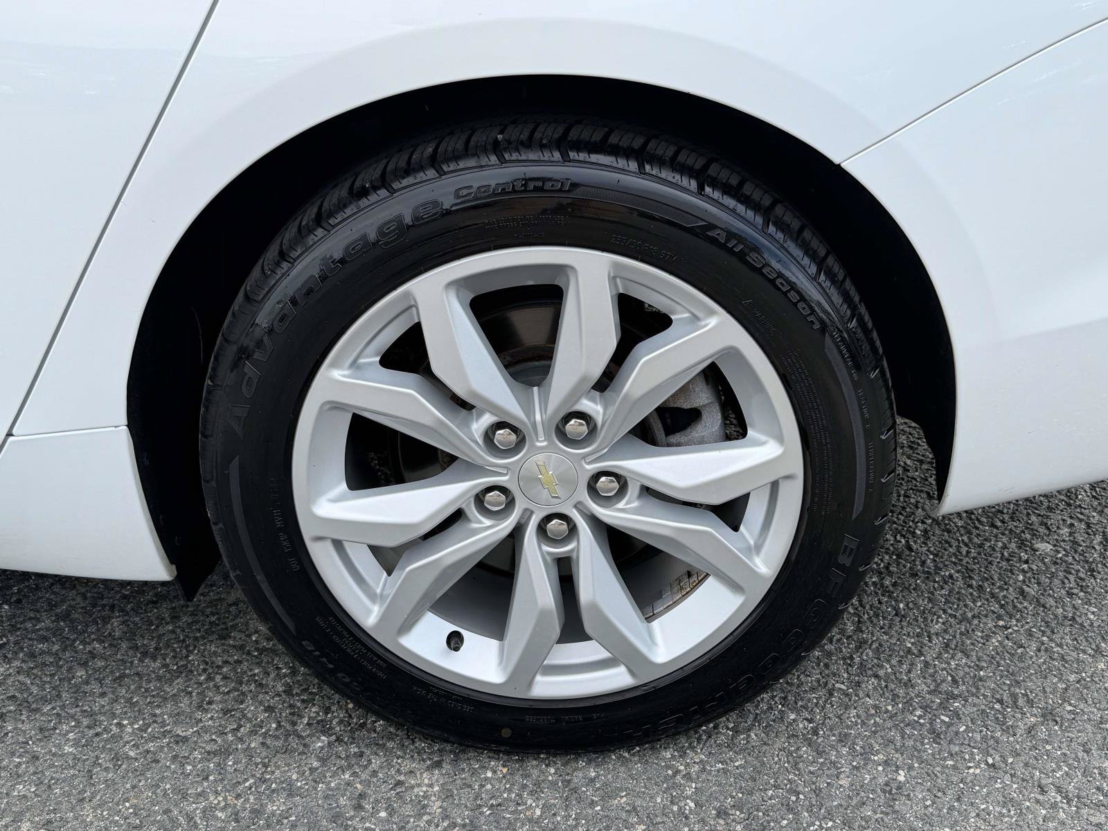 Used 2019 Chevrolet Impala LT FWD image 36