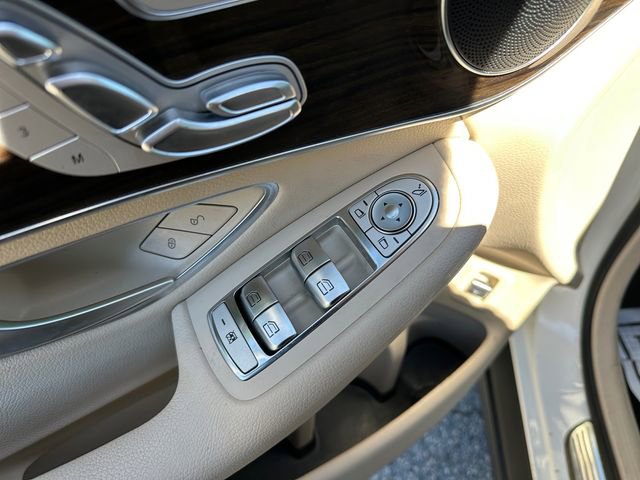 Used 2022 Mercedes-Benz GLC 300 GLC 300 w/ Premium Package Lite image 19