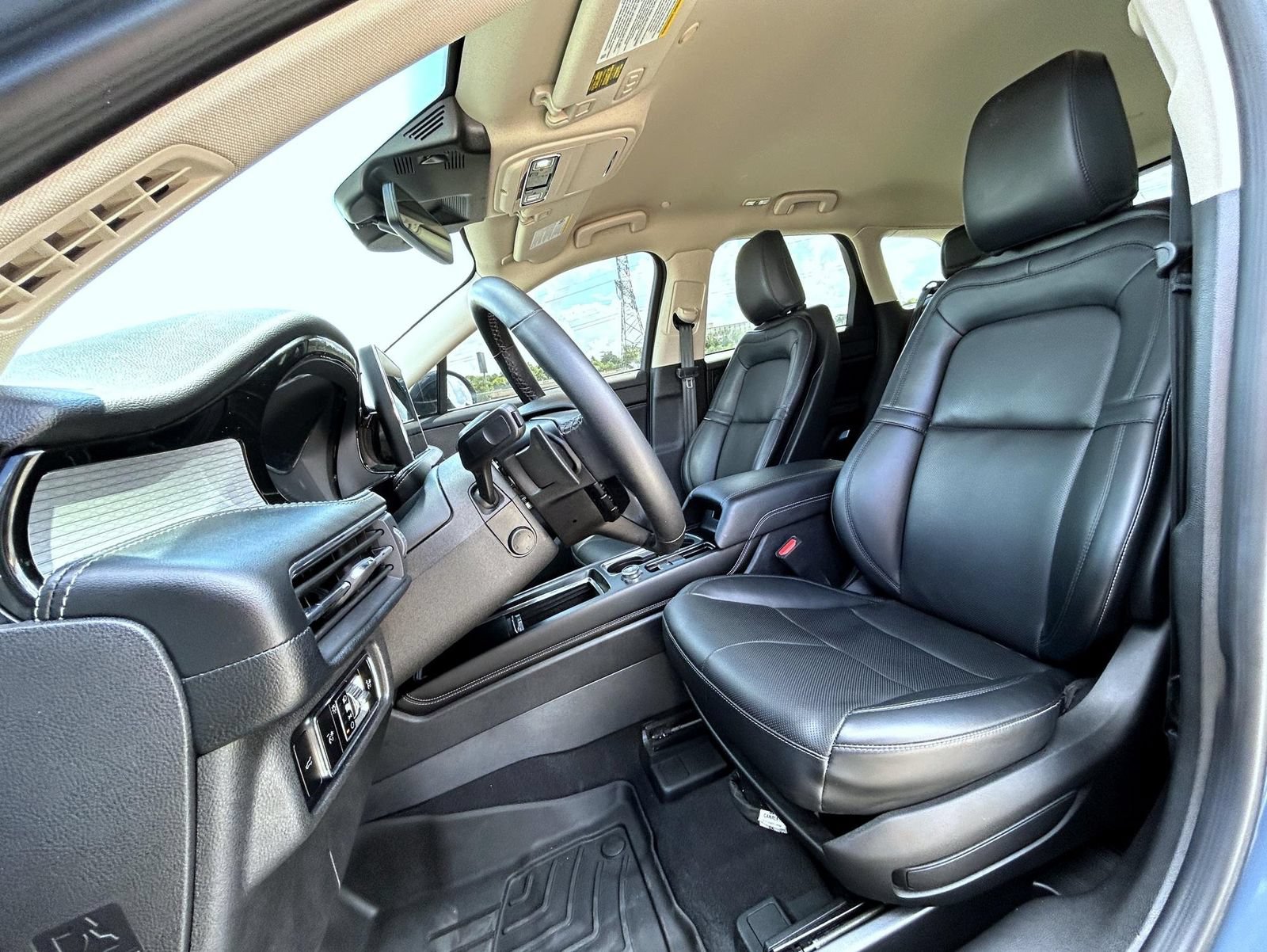 Used 2023 Lincoln Corsair AWD w/ Equipment Group 101A image 10