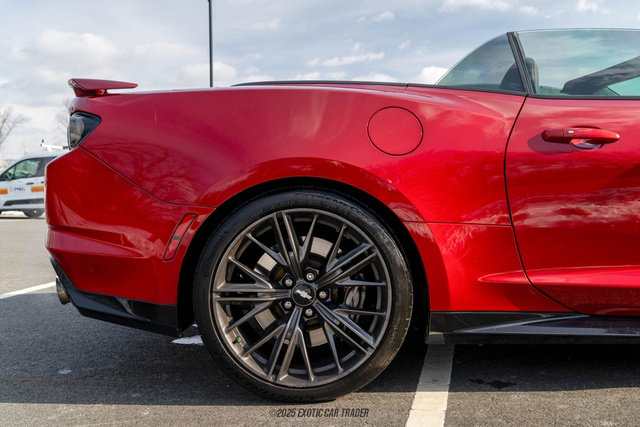 Used 2019 Chevrolet Camaro ZL1 image 10