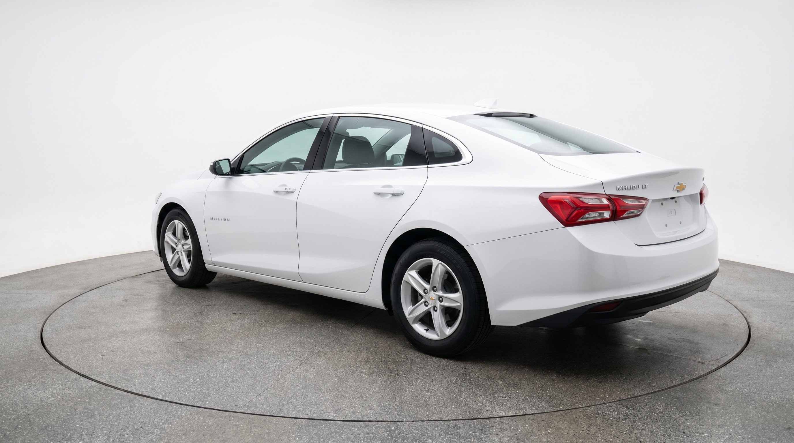 Used 2023 Chevrolet Malibu LT w/ Driver Confidence Package FWD image 6