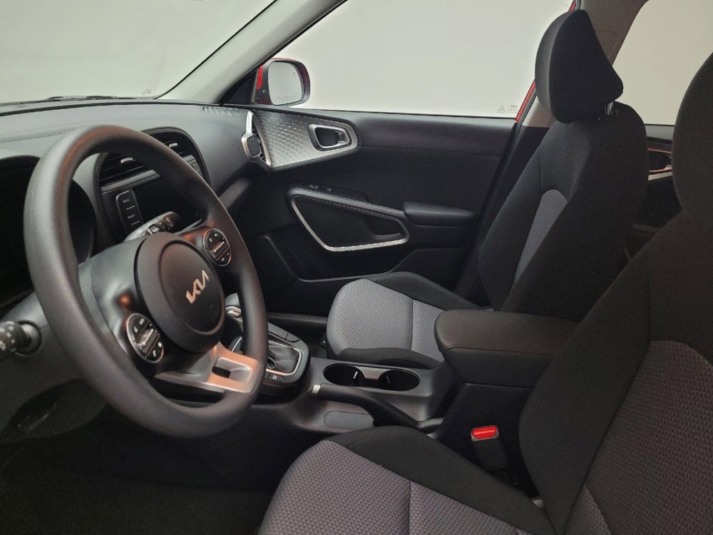 Used 2023 Kia Soul LX w/ Option Group 015 image 17