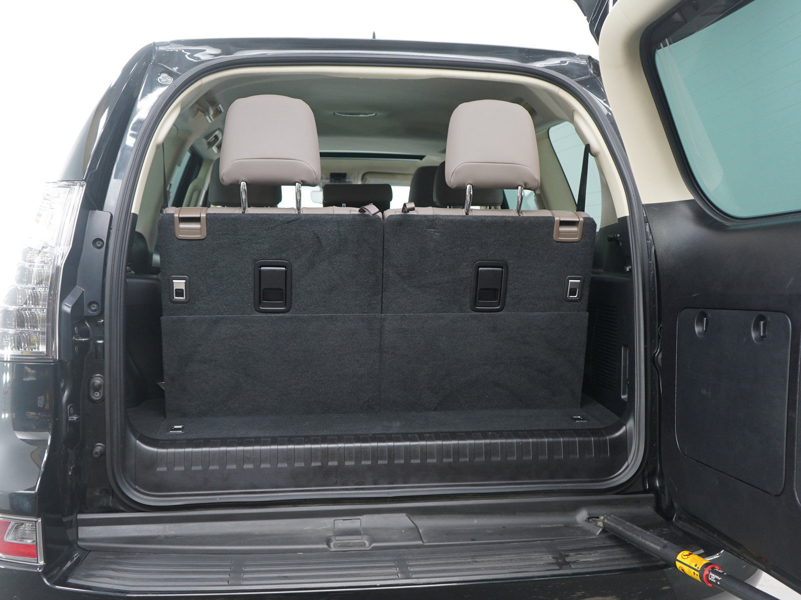 Used 2023 Lexus GX 460 Premium w/ Premium Package image 20