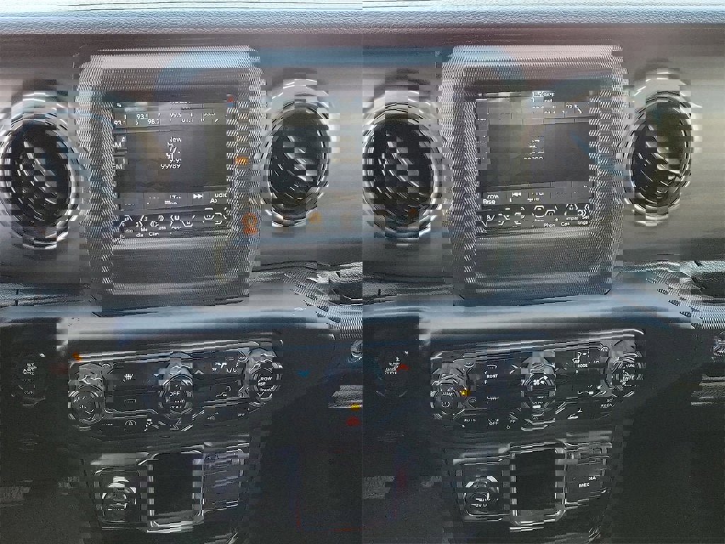 Used 2022 Jeep Wrangler Unlimited Sport image 9