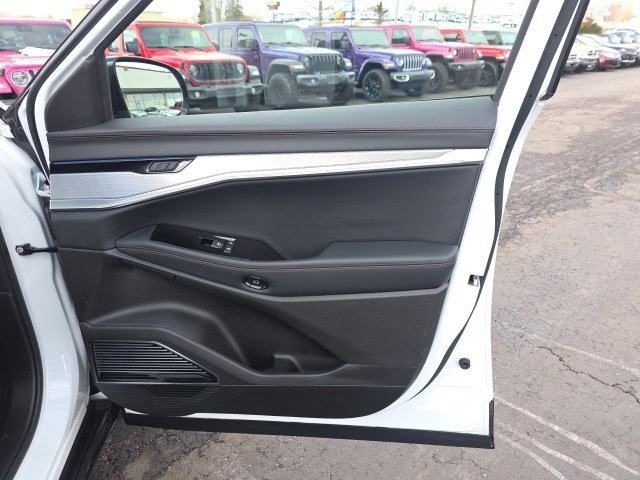 Used 2024 Jeep Wagoneer Launch Edition image 40