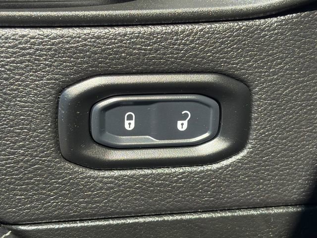 Used 2022 Jeep Gladiator Overland w/ Popular Equipment Package image 24