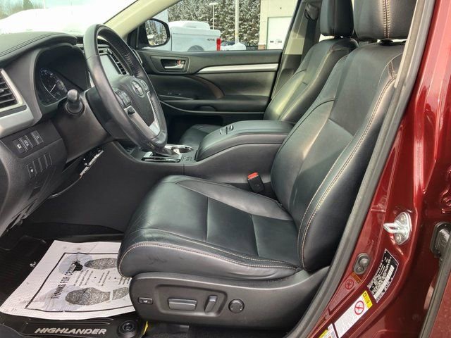 Used 2017 Toyota Highlander XLE image 17