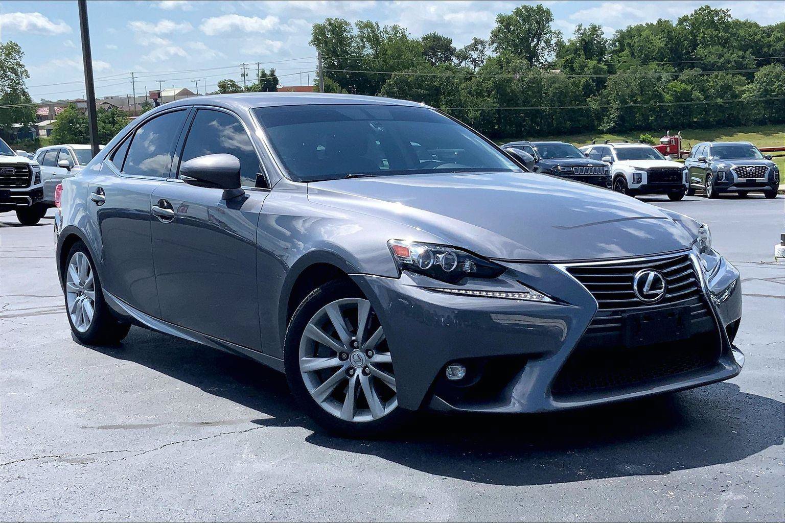 Used 2016 Lexus IS 300 AWD w/ Premium Package image 2