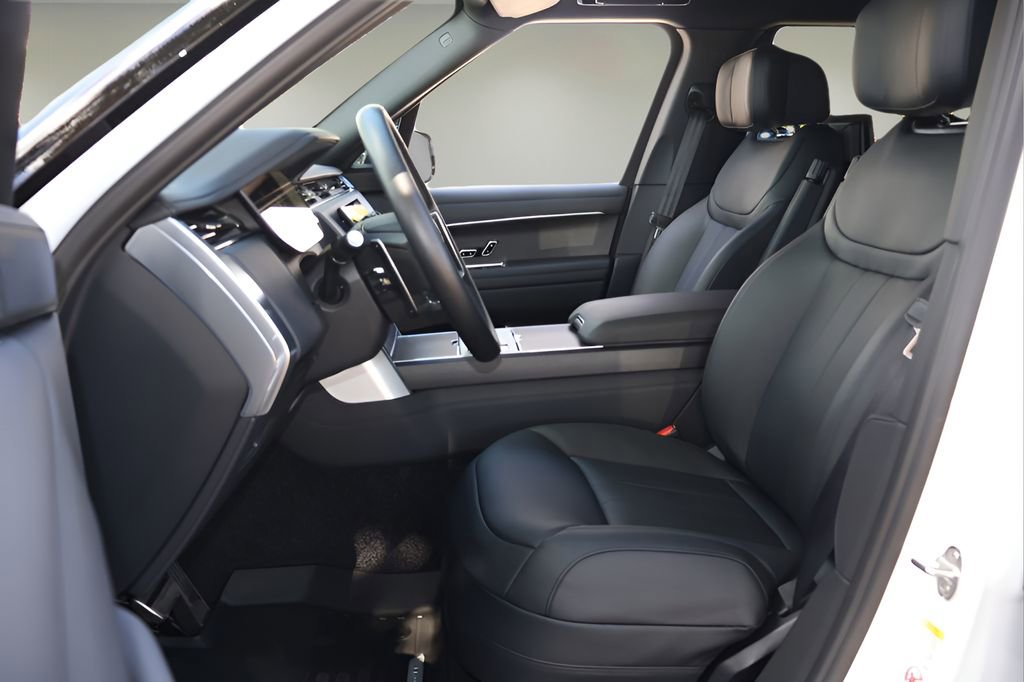 New 2026 Land Rover Range Rover Long Wheelbase Autobiography image 12