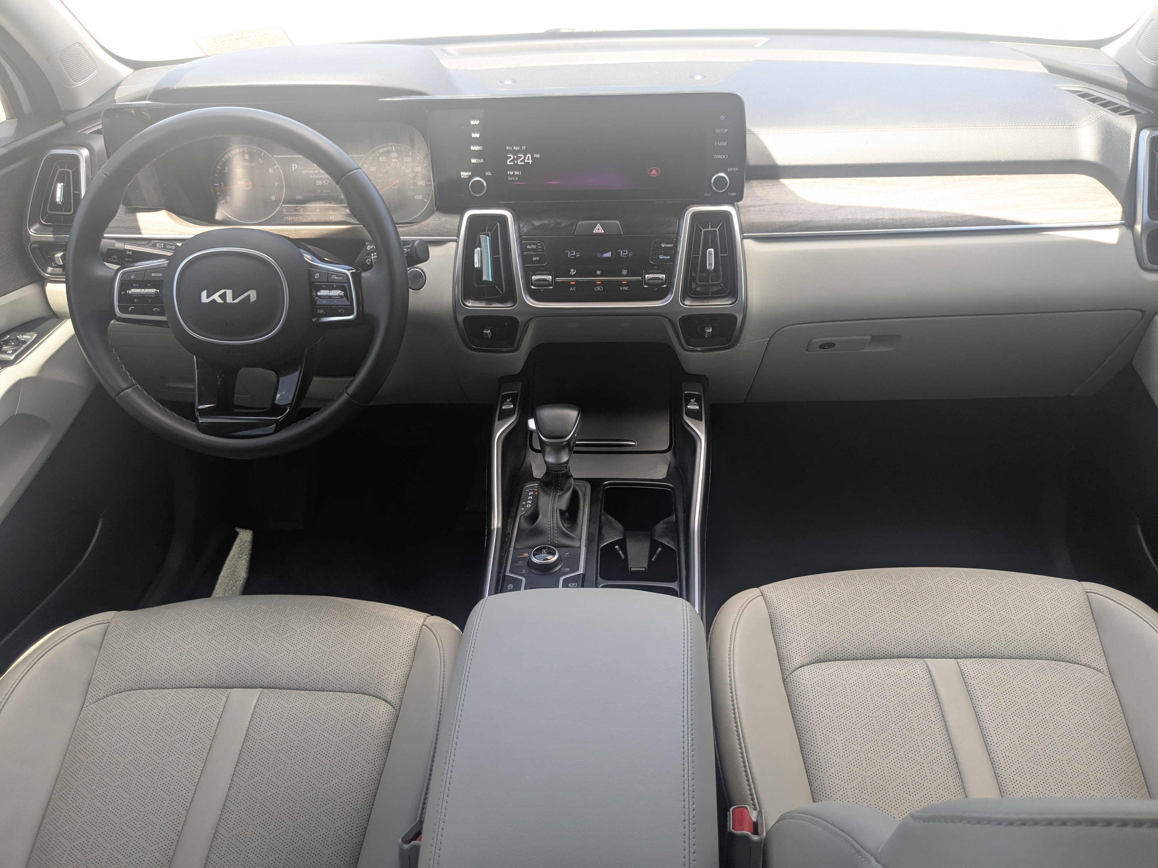Certified 2023 Kia Sorento S w/ Panoramic Sunroof Package image 20