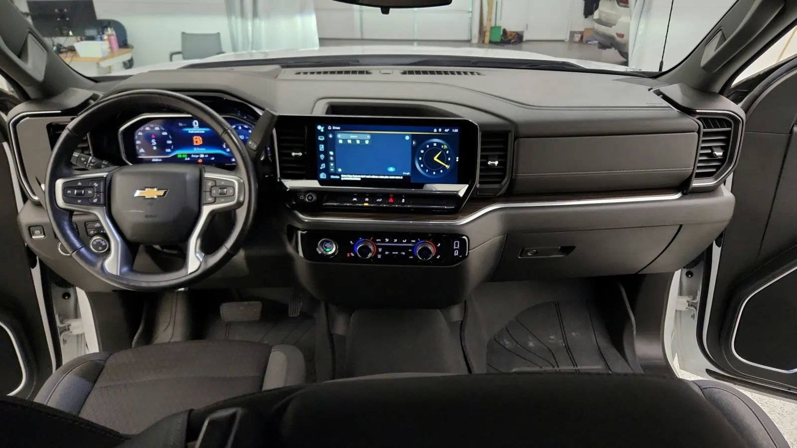 Used 2022 Chevrolet Silverado 1500 LT image 26