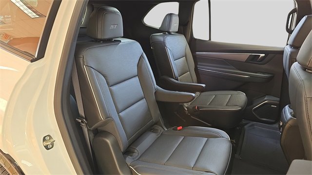 New 2026 Buick Enclave Sport Touring w/ Power Package image 17