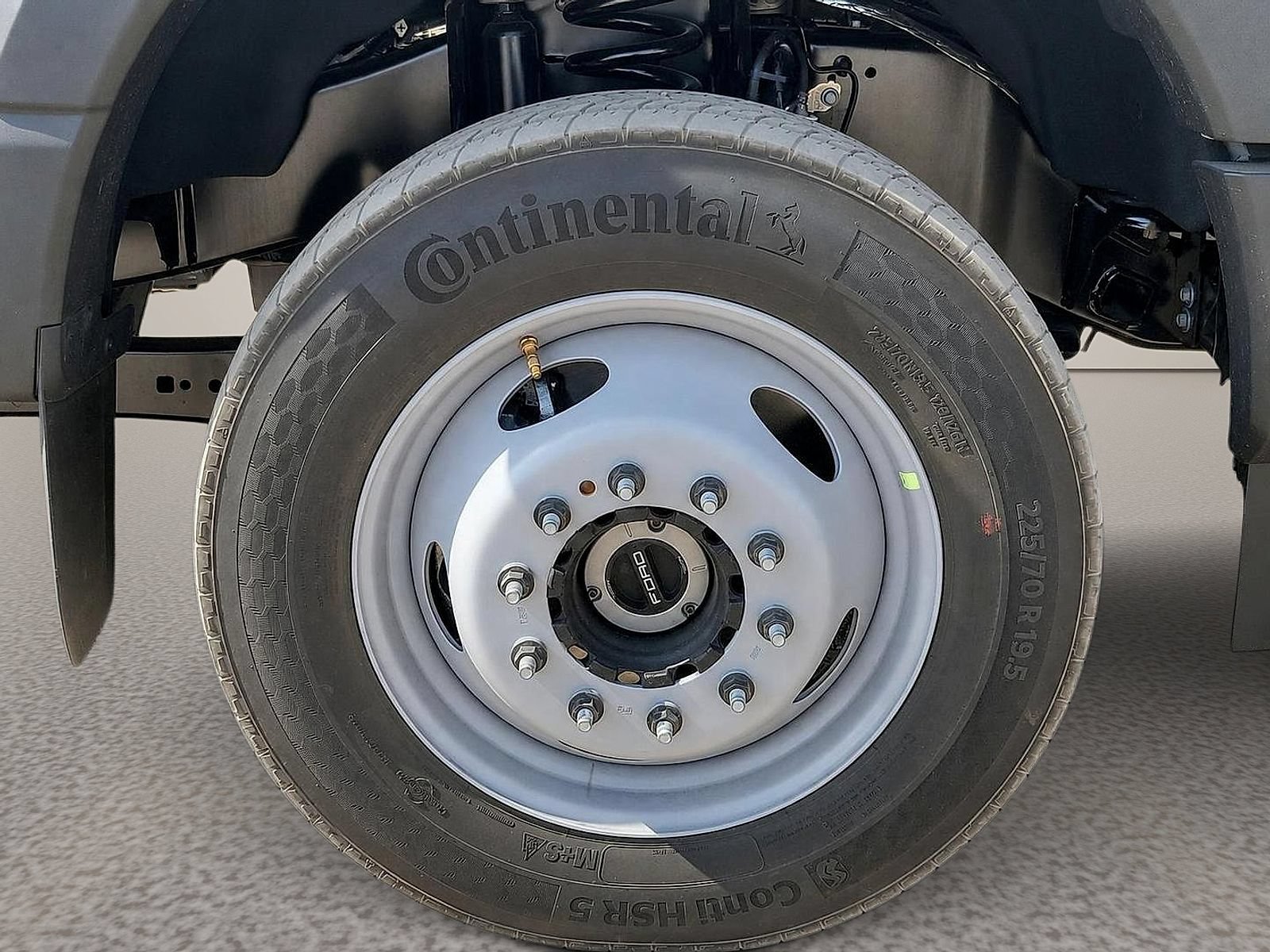 New 2027 Ford F550 4x4 Crew Cab image 7