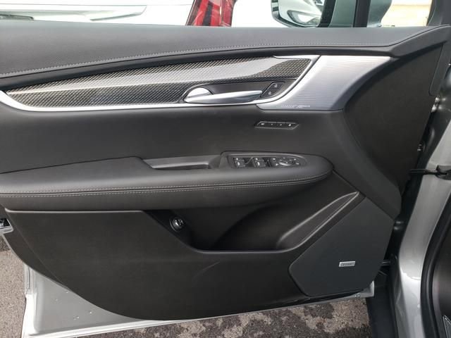 New 2026 Cadillac XT5 Sportv w/ LPO, Floor Liner Package image 11