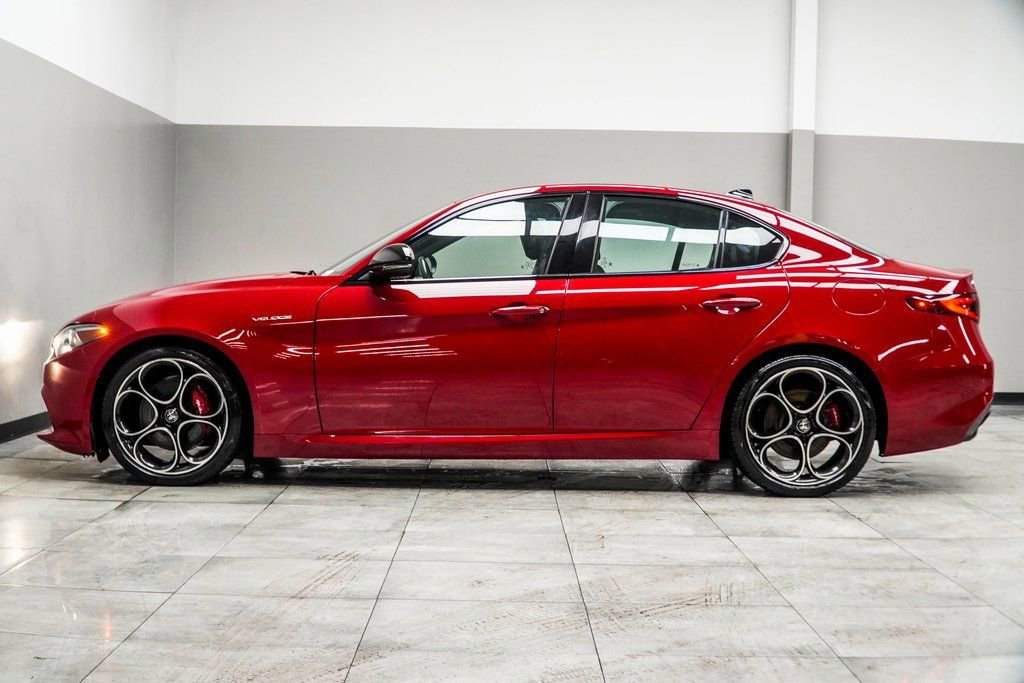 Used 2023 Alfa Romeo Giulia Veloce image 10