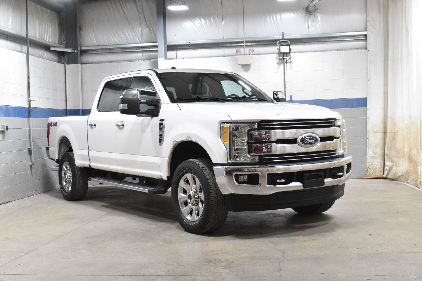 Used 2017 Ford F250 Lariat w/ Lariat Ultimate Package AWD/4WD image 30