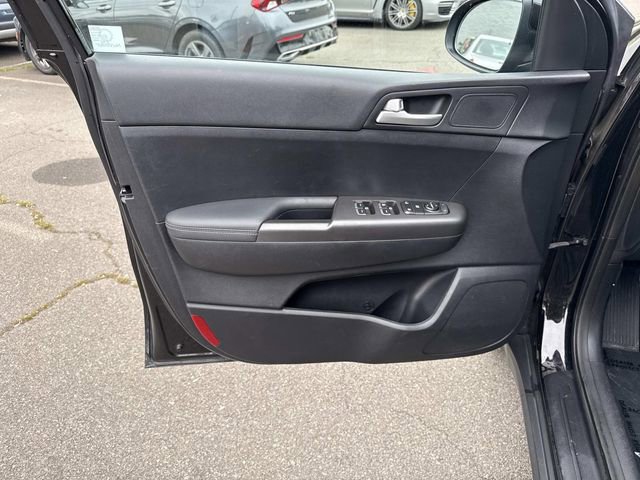 Used 2019 Kia Sportage LX image 11