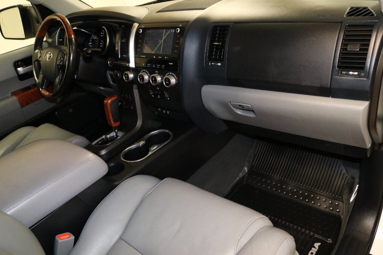 Used 2020 Toyota Sequoia Platinum image 91