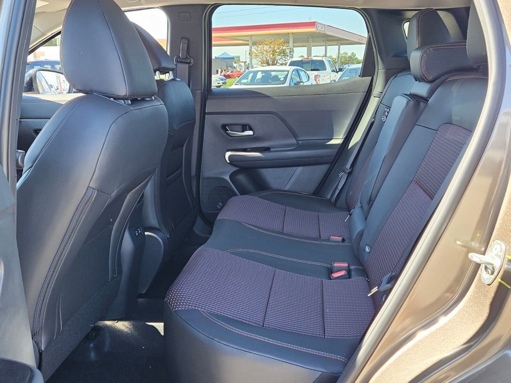 New 2026 Nissan Kicks SR image 4