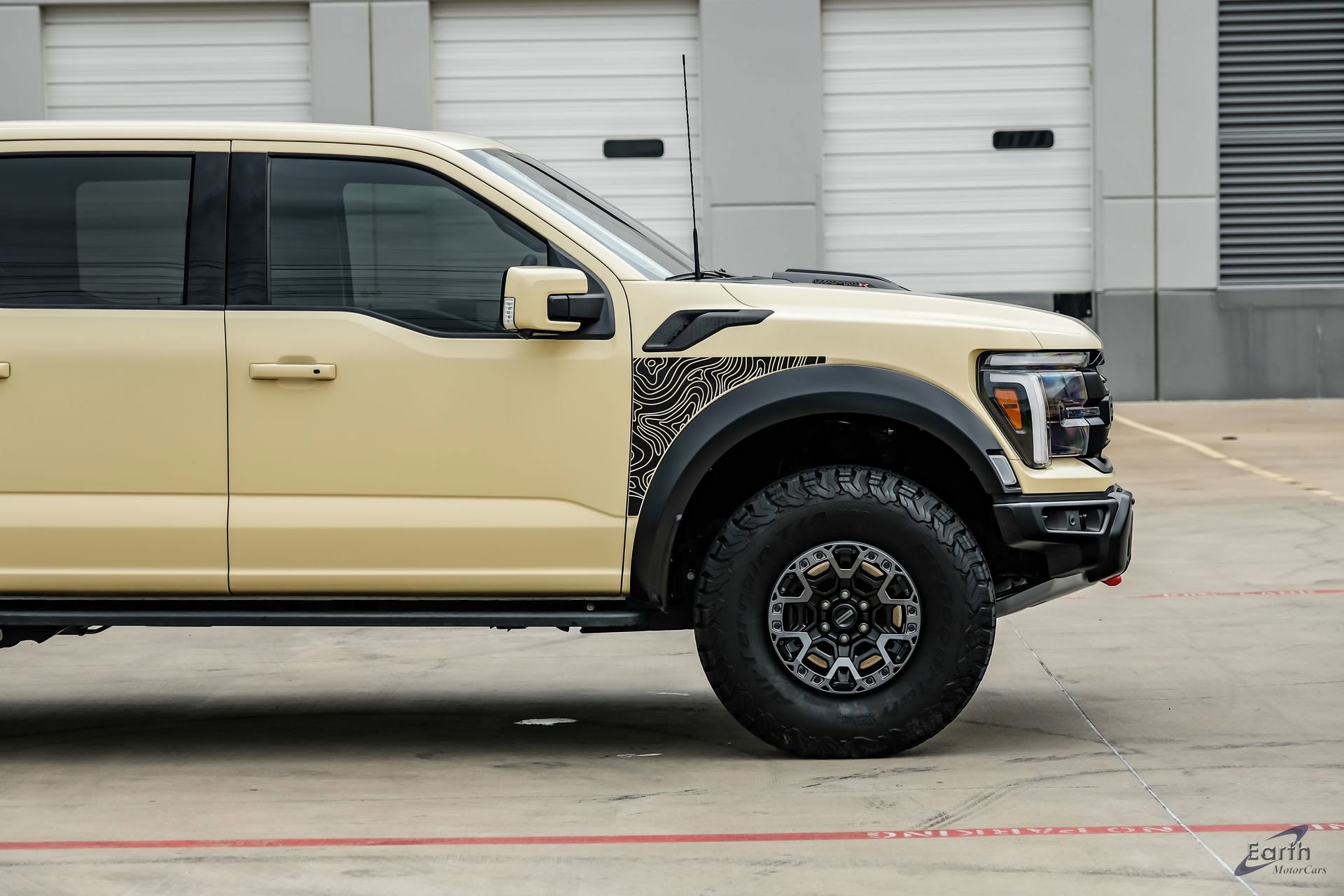 Used 2024 Ford F150 Raptor w/ Equipment Group 803A Raptor R AWD/4WD image 22