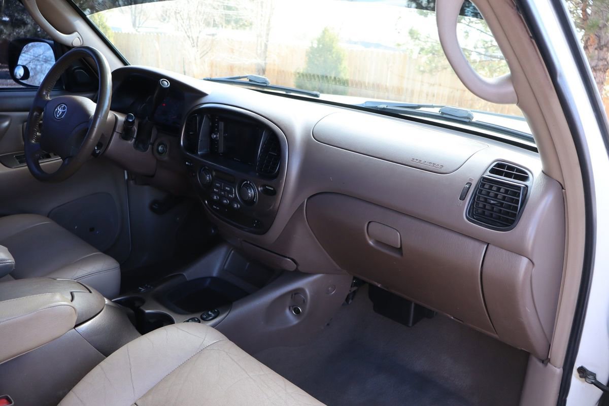 Used 2003 Toyota Sequoia Limited image 17