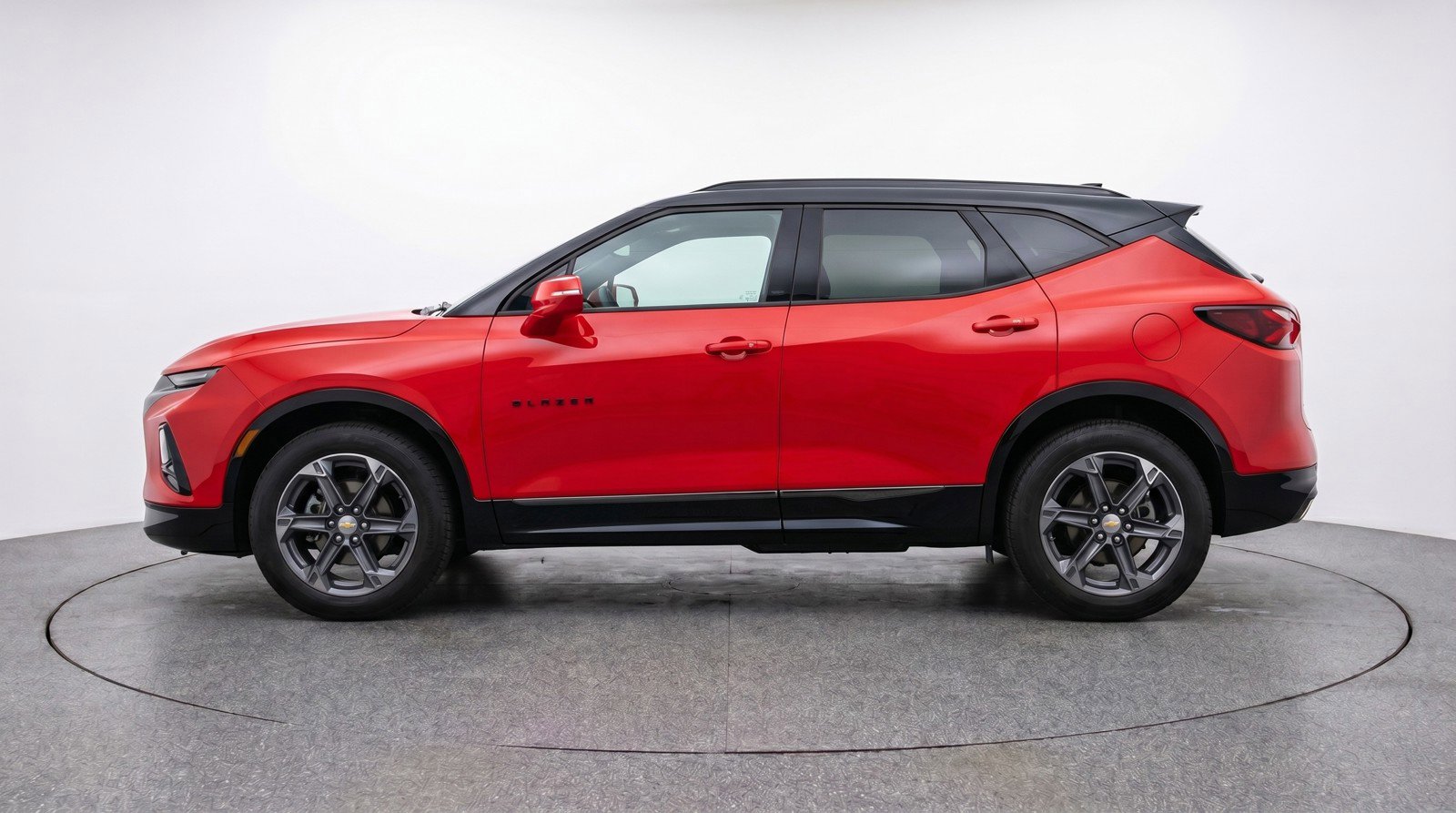 Used 2025 Chevrolet Blazer LT FWD image 5