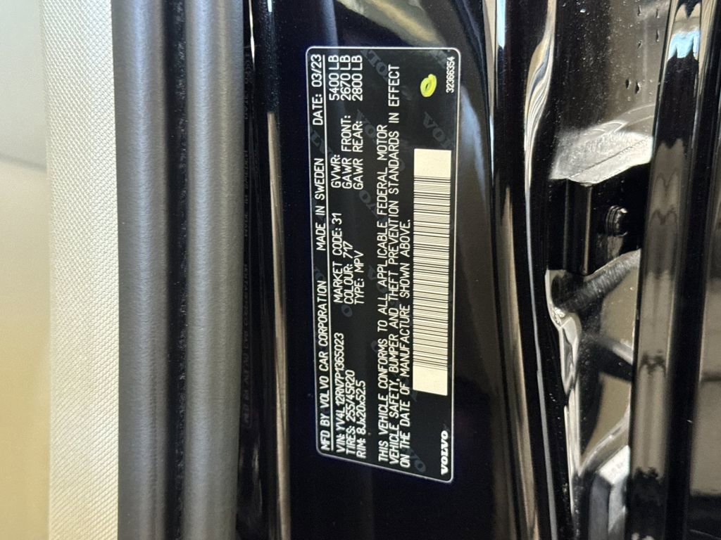 Certified 2023 Volvo XC60 B5 Plus w/ Climate Package AWD/4WD image 27