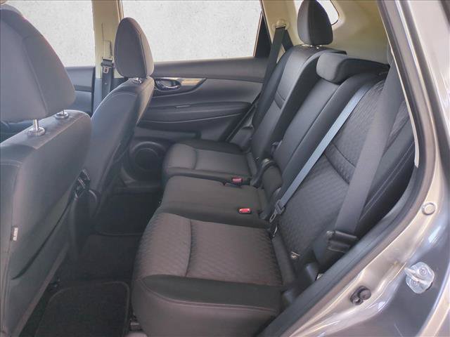 Used 2017 Nissan Rogue S AWD/4WD image 18