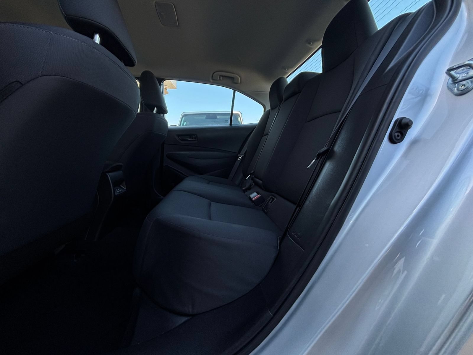 Used 2025 Toyota Corolla LE FWD image 23