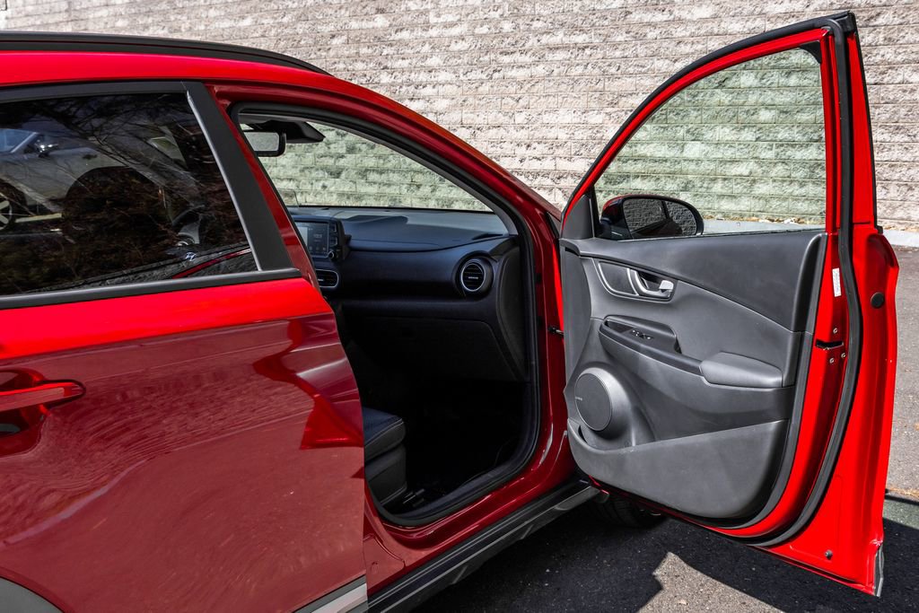 Used 2019 Hyundai Kona Ultimate AWD/4WD image 16