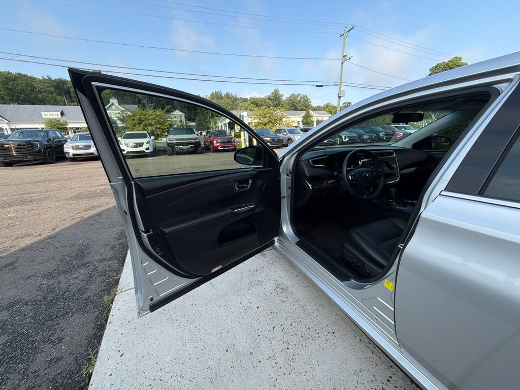 Used 2013 Toyota Avalon XLE FWD image 13
