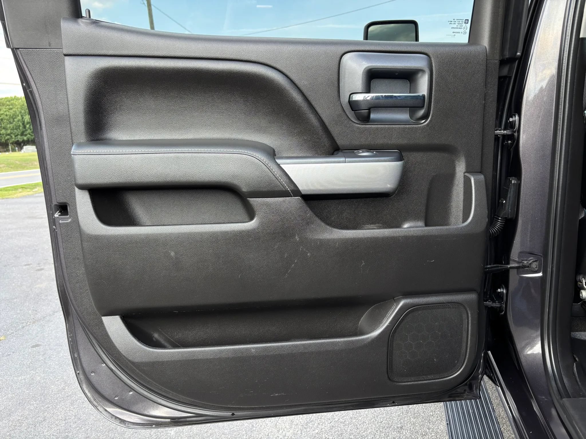 Used 2015 Chevrolet Silverado 2500 LTZ w/ Duramax Plus Package AWD/4WD image 19