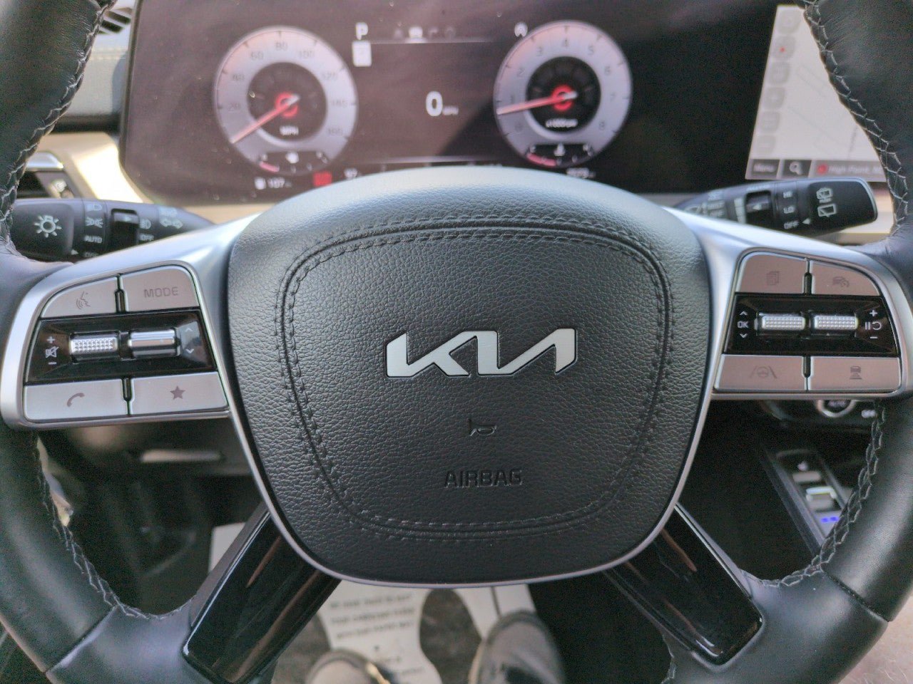 Certified 2025 Kia Telluride SX Prestige X-Line AWD/4WD image 17