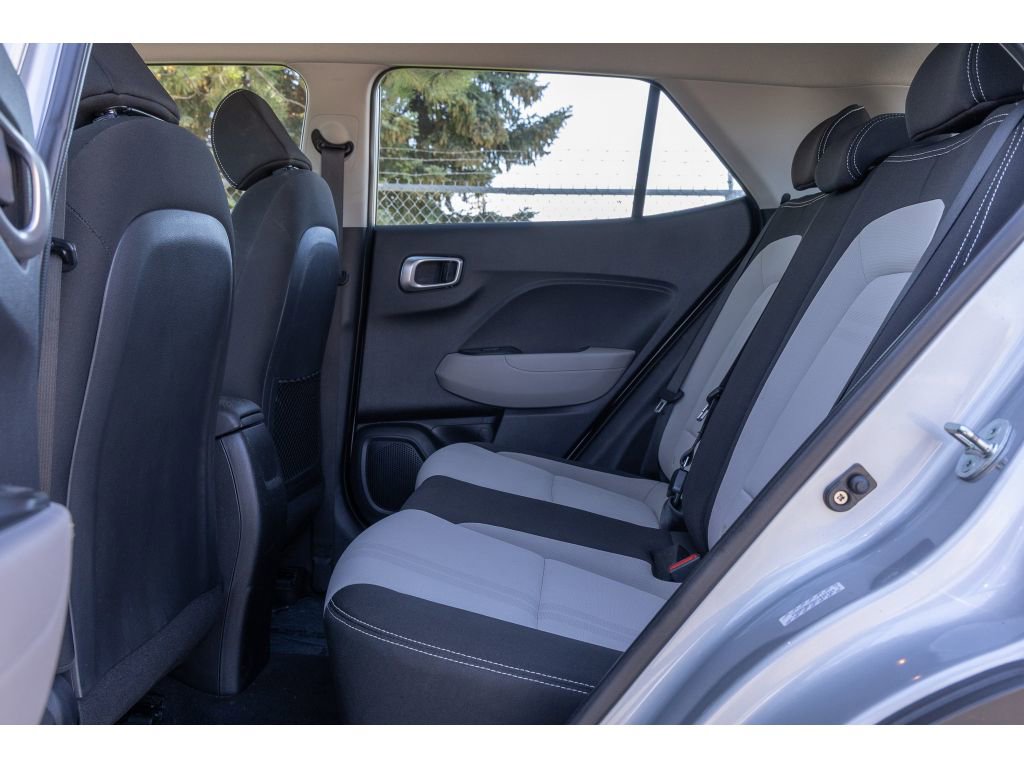 Used 2021 Hyundai Venue SEL w/ Cargo Package image 13