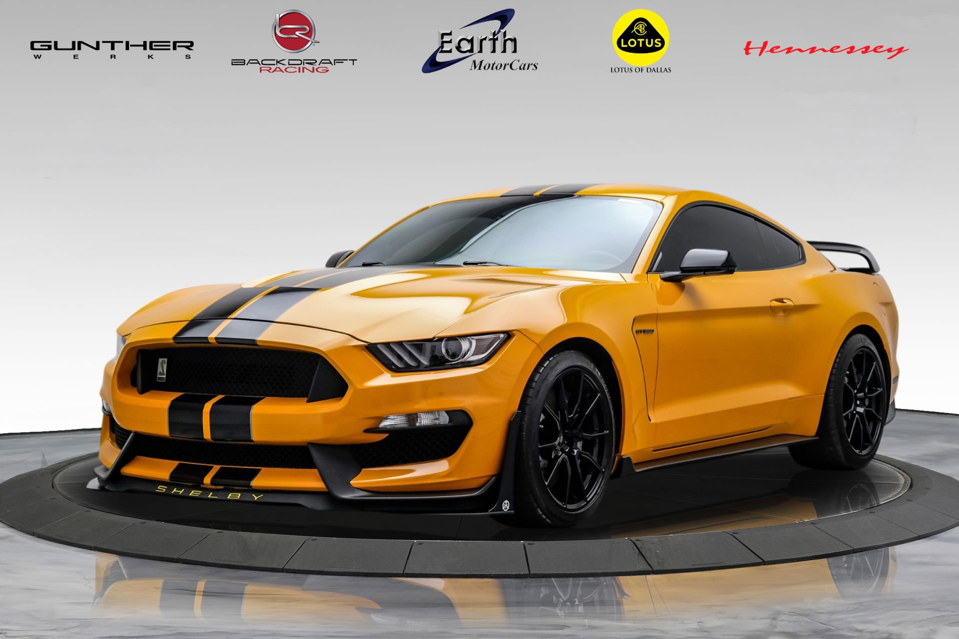 Used 2019 Ford Mustang Shelby GT350 w/ Technology Package RWD image 1