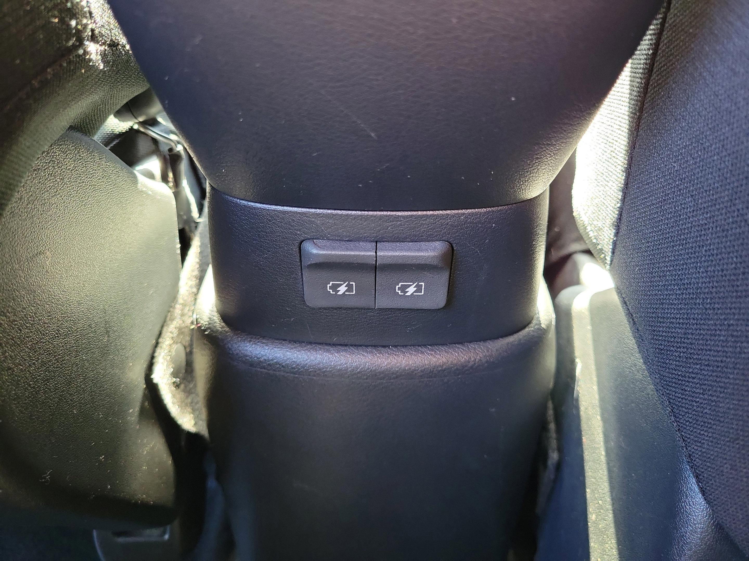 Certified 2020 Nissan Kicks SV image 14