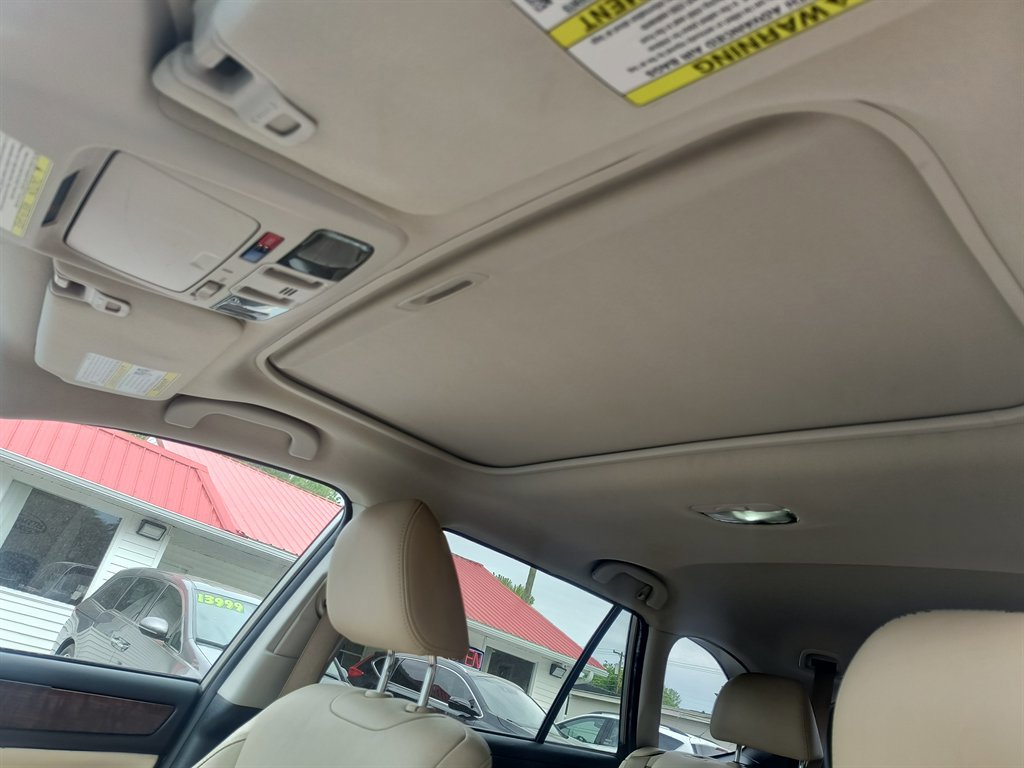 Used 2018 Subaru Outback 2.5i Limited AWD/4WD image 19