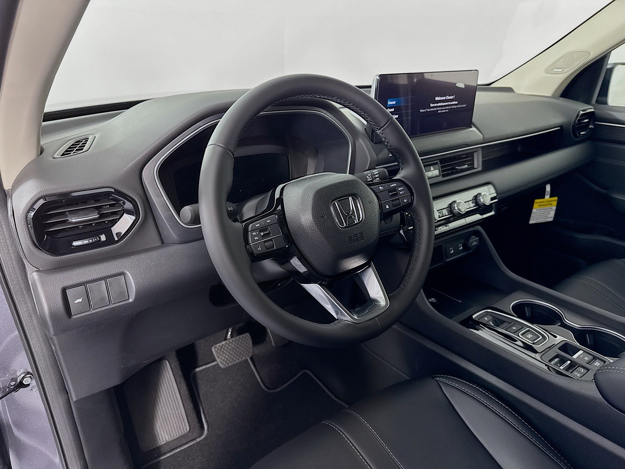 New 2026 Honda Pilot Touring image 9