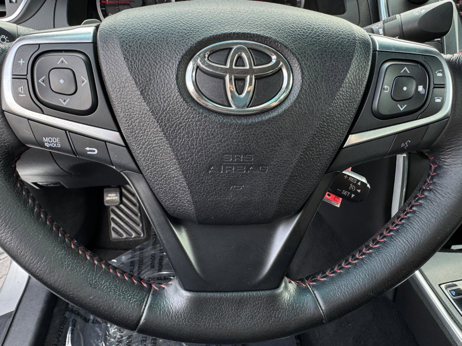 Used 2016 Toyota Camry SE image 19