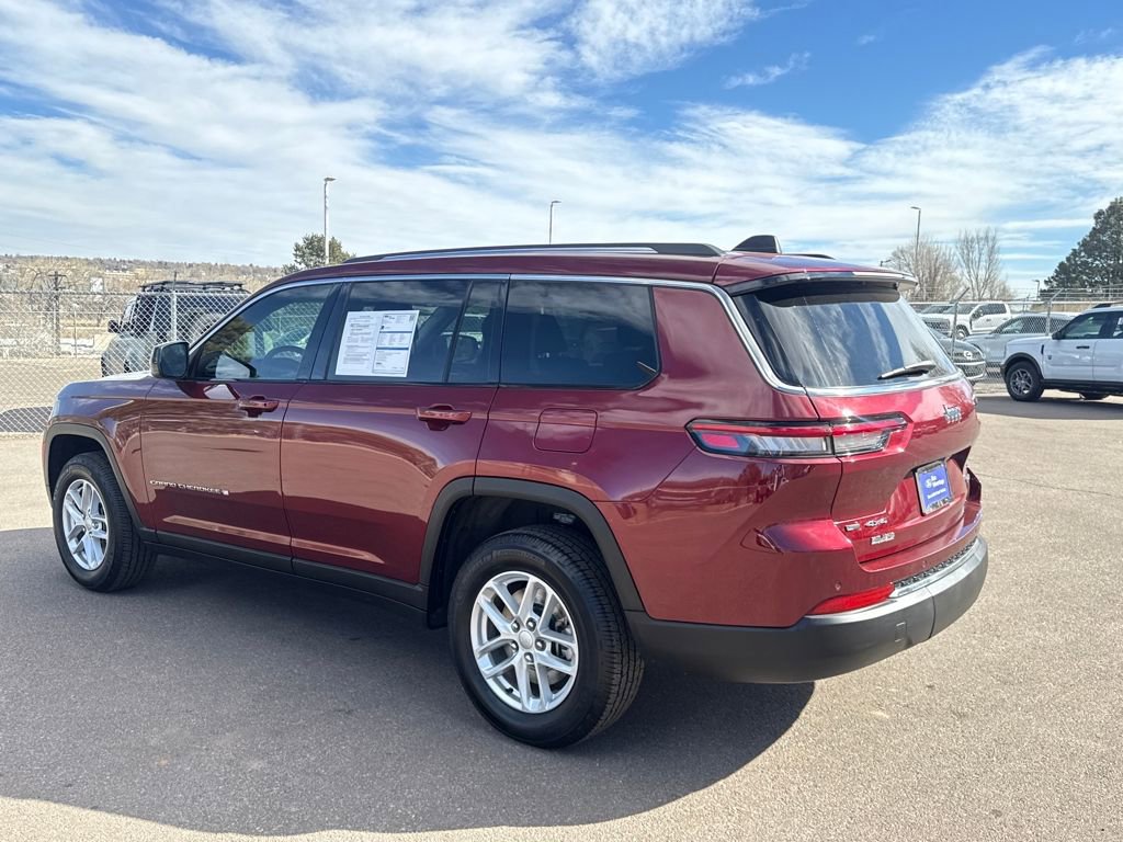 Used 2023 Jeep Grand Cherokee L Laredo image 5