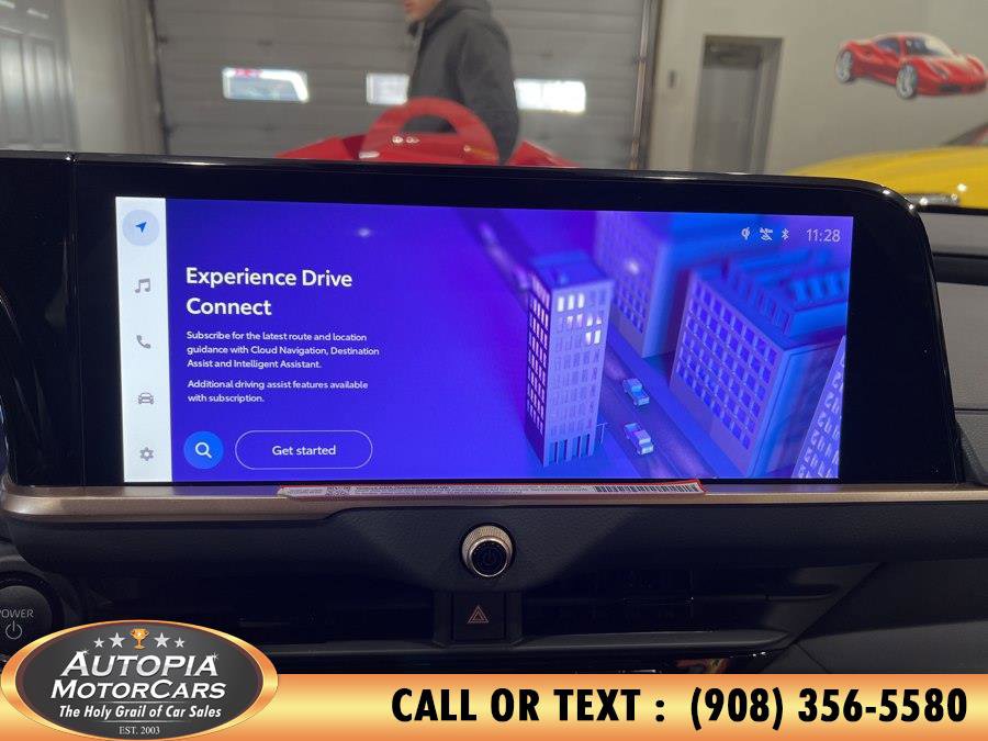 Used 2025 Toyota Crown Signia AWD/4WD image 33