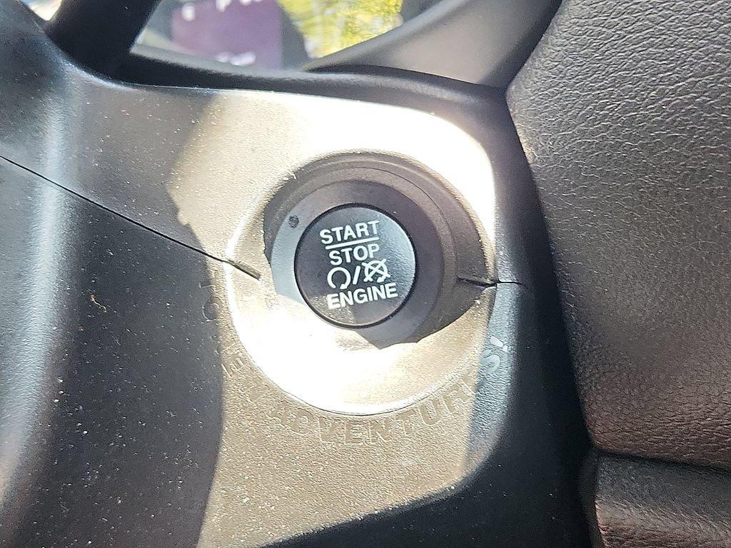Used 2019 Jeep Renegade Sport w/ Sport Appearance Group AWD/4WD image 24