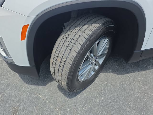 Used 2023 Chevrolet Traverse LT FWD image 34