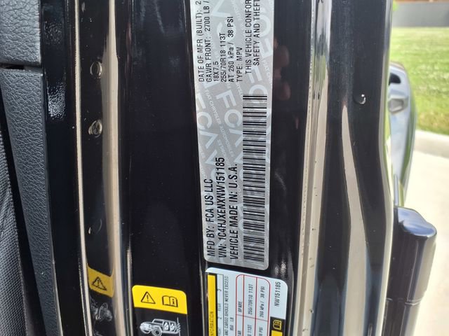 Used 2022 Jeep Wrangler Unlimited Sahara AWD/4WD image 32