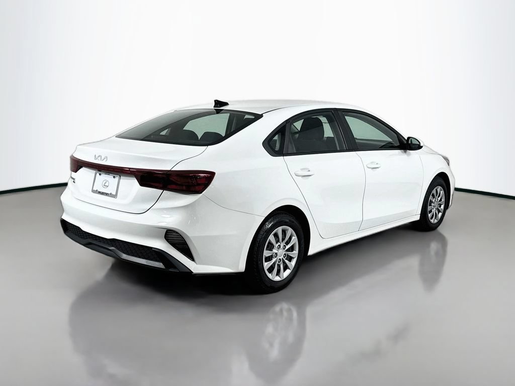 Used 2023 Kia Forte LX FWD image 5