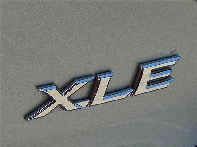 Used 2017 Toyota Camry XLE FWD image 19